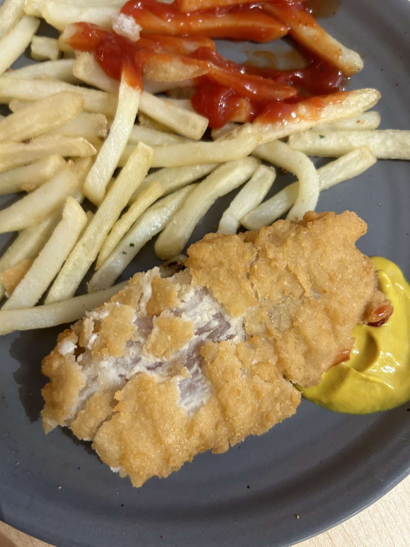 HHS Secretary Kennedy Declares Eatery “Best College Dining Hall in America”